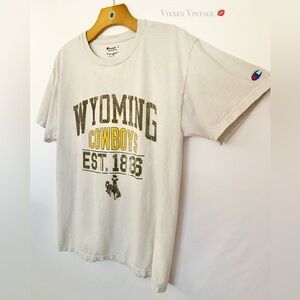 DISTRESSED UNIVERSITY OF WYOMING COWBOYS FOOTBALL TEE